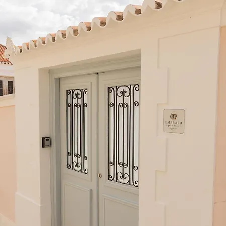 Emerald Courtyard House Holiday home *
